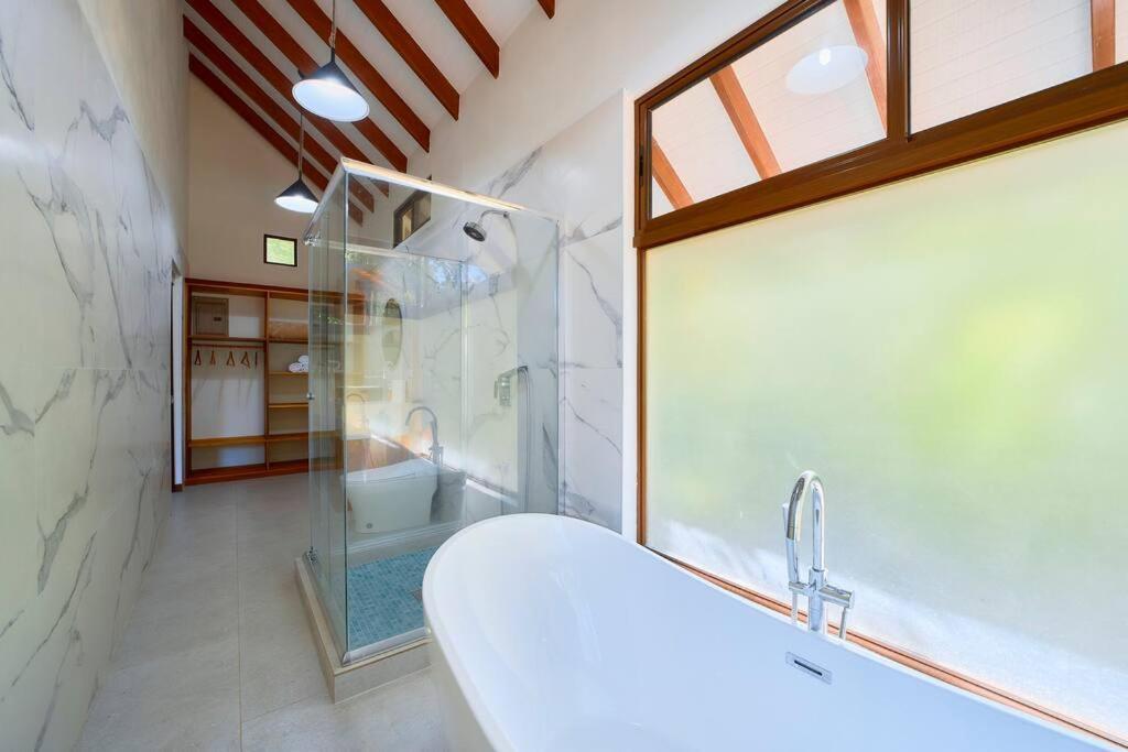 Casa Kristel - Exquisite Villa Getaway Puerto Viejo de Talamanca Dış mekan fotoğraf