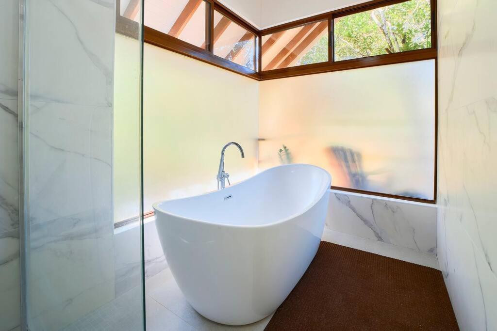 Casa Kristel - Exquisite Villa Getaway Puerto Viejo de Talamanca Dış mekan fotoğraf